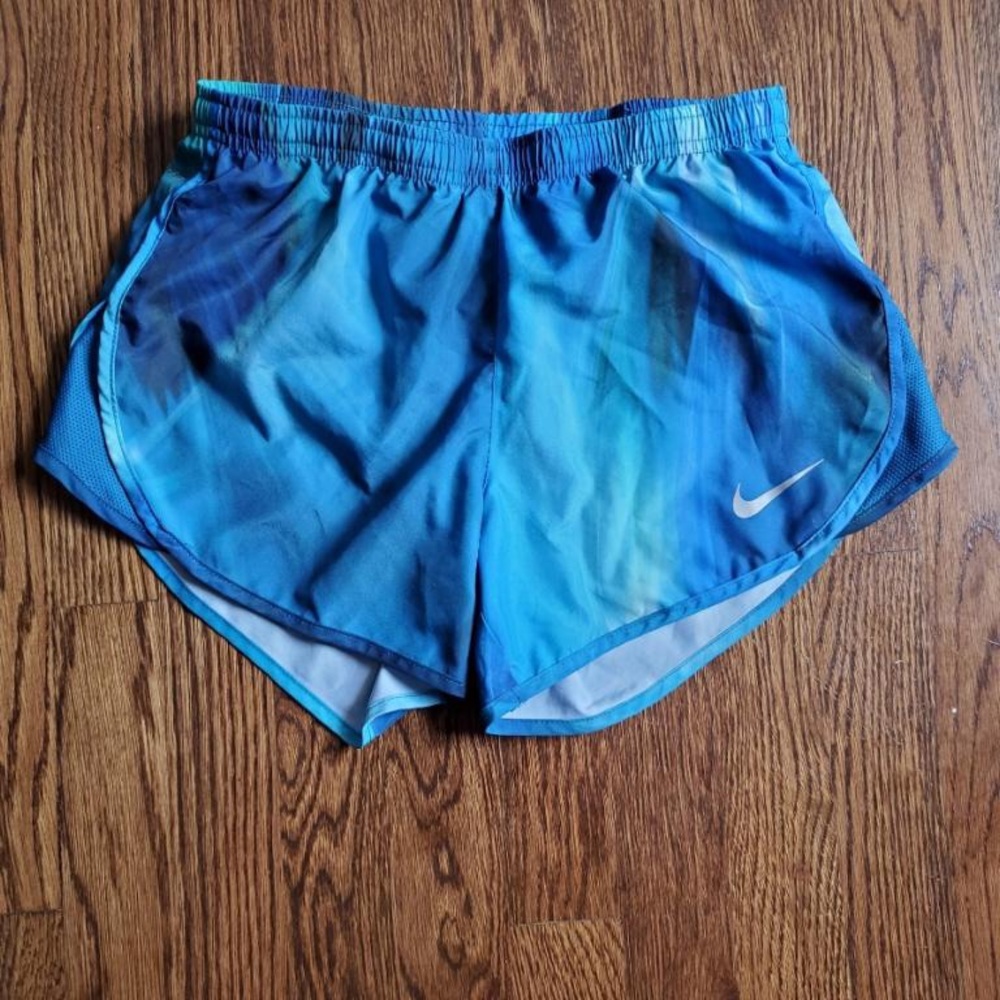 Nike women’s short